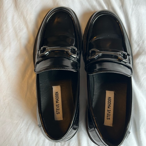 Men’s Steve Madden lug sole loafers - Picture 6 of 6